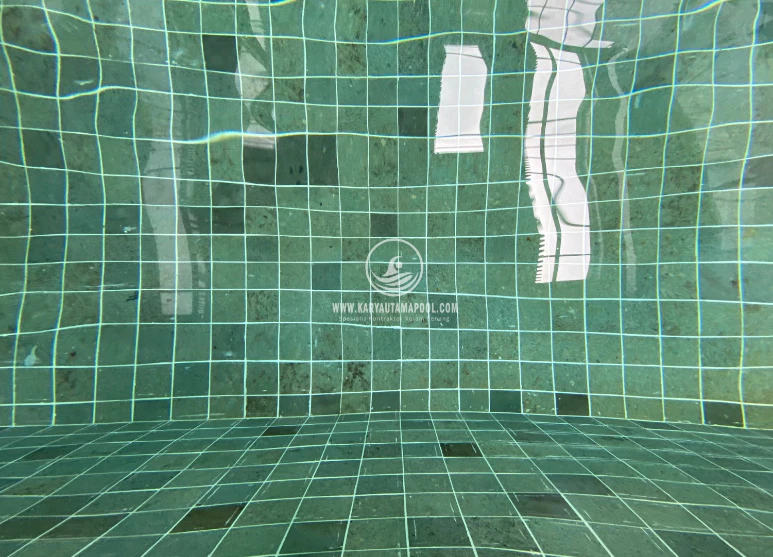 Cara Merawat Kolam Renang Saat Musim Hujan